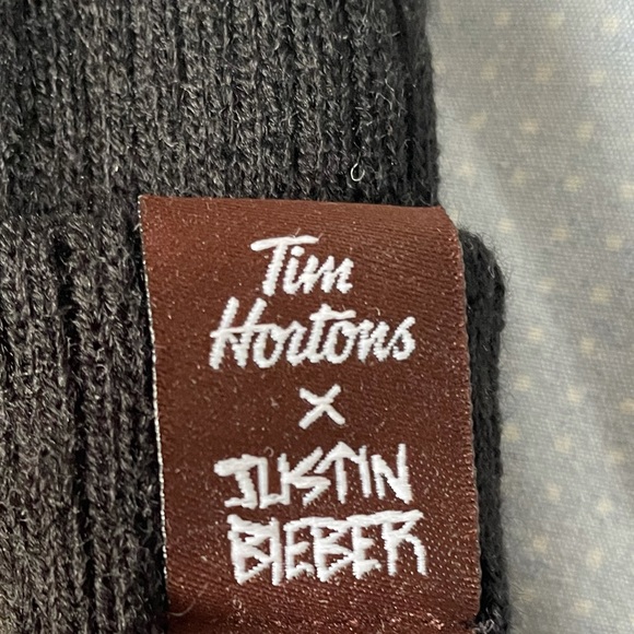 LIMITED EDITION Timbeibs Toque - Picture 3 of 4